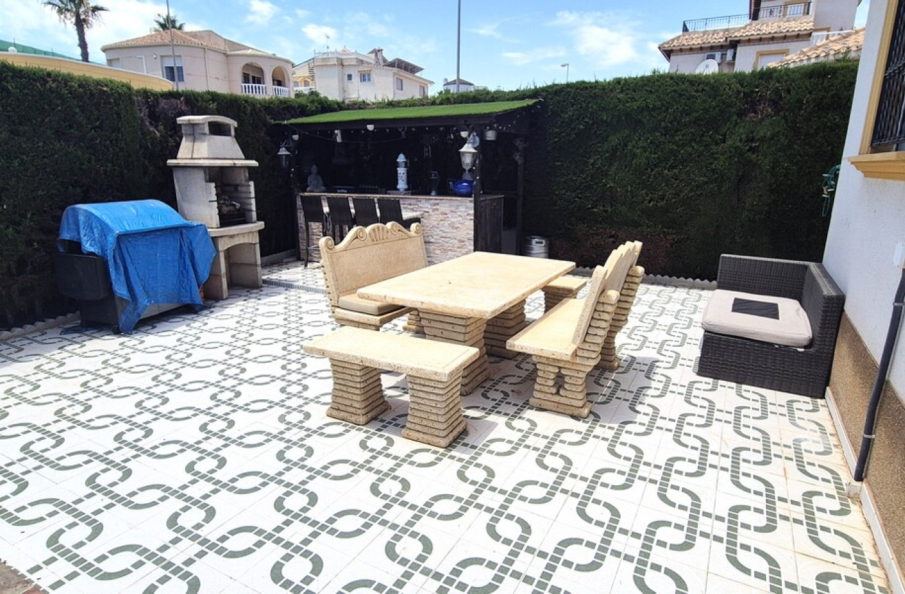Odsprzedaż - Villa - Villamartin - Costa Blanca