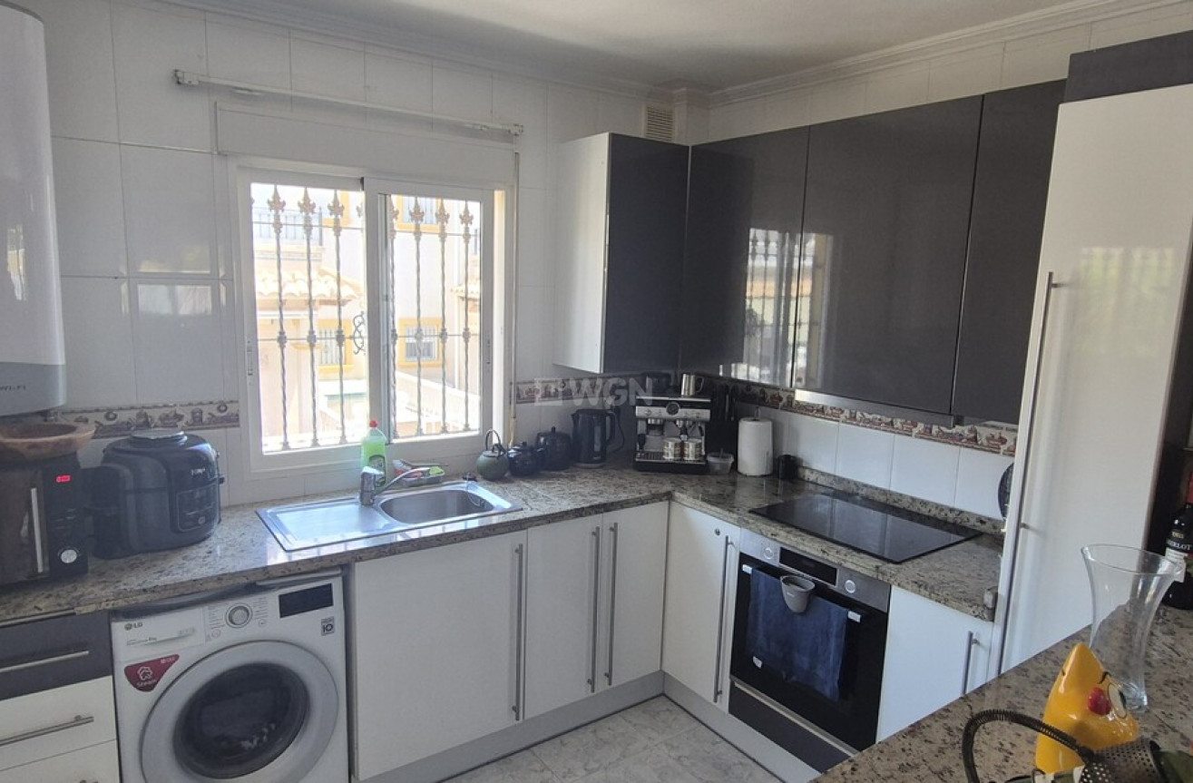 Odsprzedaż - Villa - Villamartin - Costa Blanca