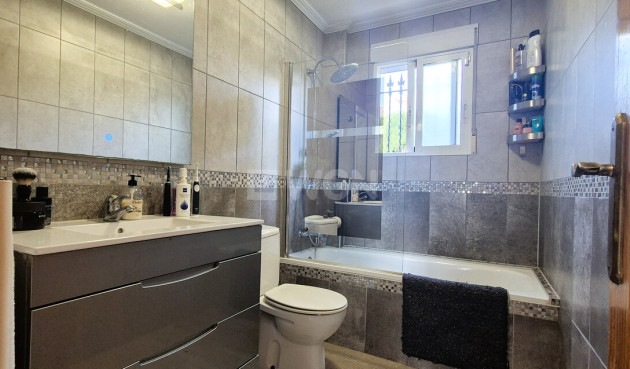 Odsprzedaż - Villa - Villamartin - Costa Blanca