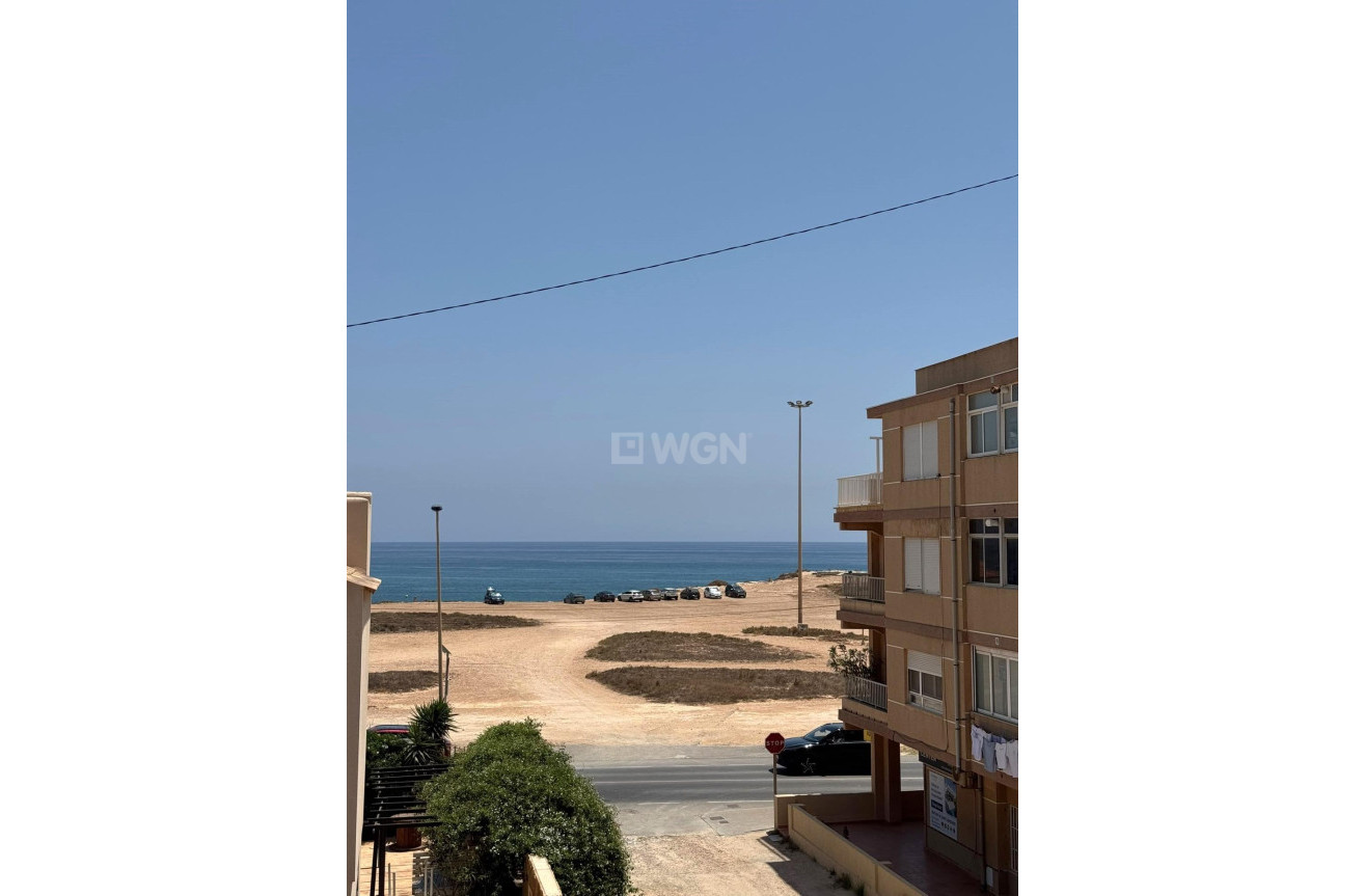 Odsprzedaż - Mieszkanie w bloku - Torrevieja - Miramar - Torre Del Moro