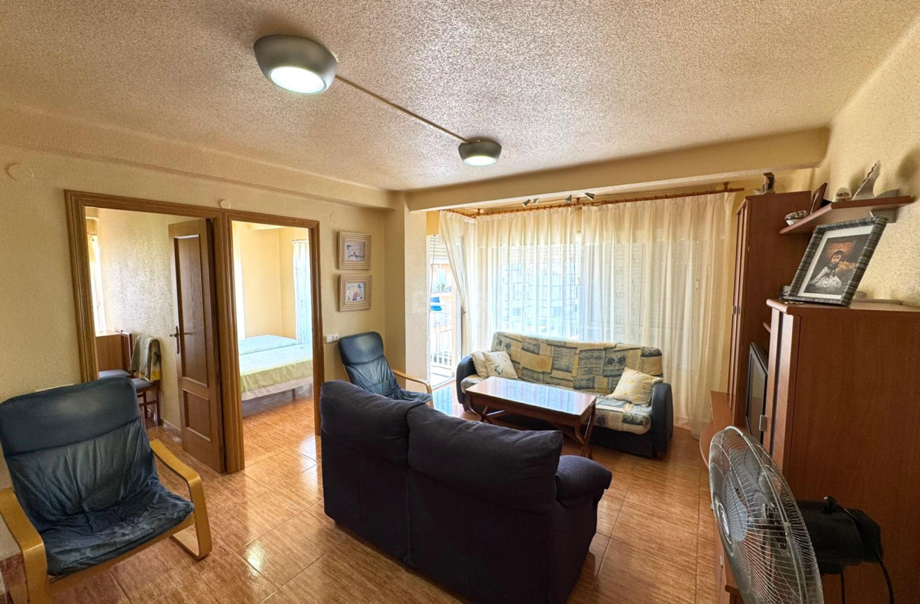 Odsprzedaż - Mieszkanie w bloku - Torrevieja - Miramar - Torre Del Moro