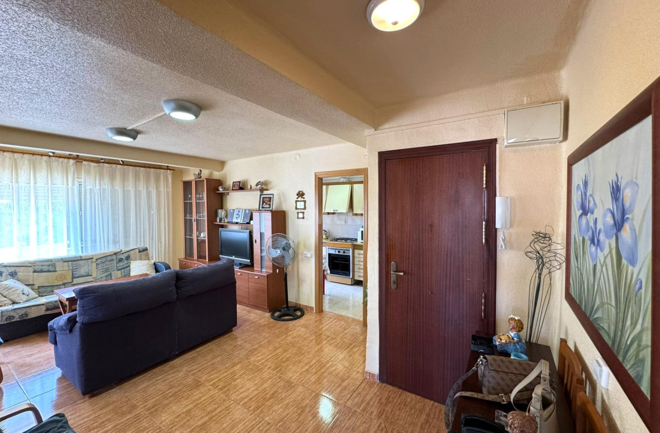 Odsprzedaż - Mieszkanie w bloku - Torrevieja - Miramar - Torre Del Moro