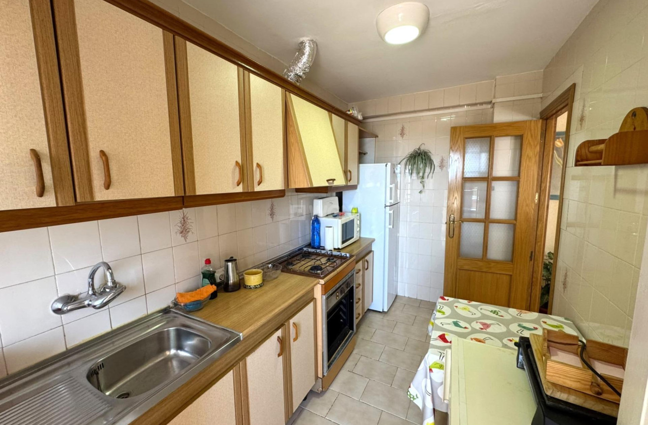 Odsprzedaż - Mieszkanie w bloku - Torrevieja - Miramar - Torre Del Moro