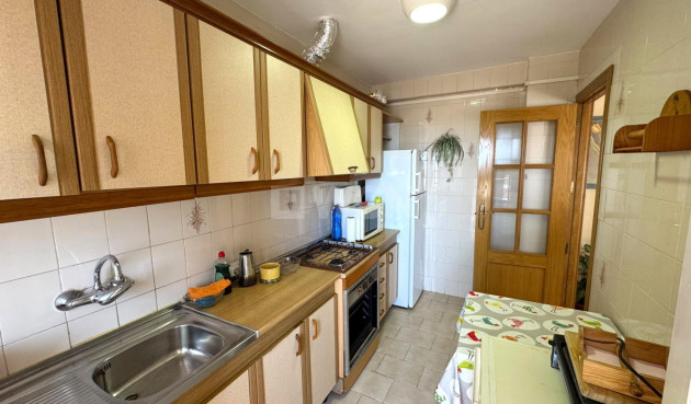 Odsprzedaż - Mieszkanie w bloku - Torrevieja - Miramar - Torre Del Moro