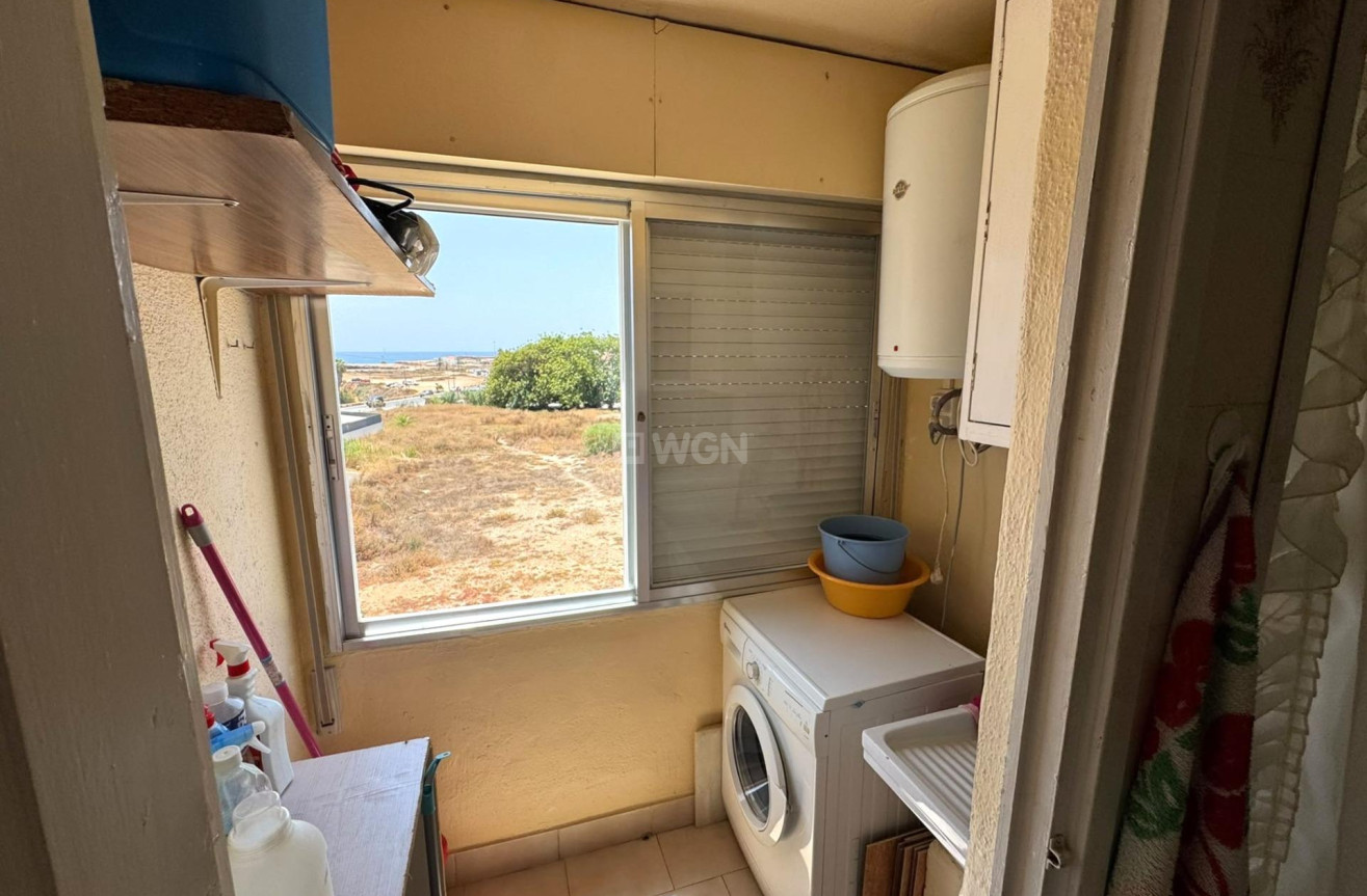 Odsprzedaż - Mieszkanie w bloku - Torrevieja - Miramar - Torre Del Moro