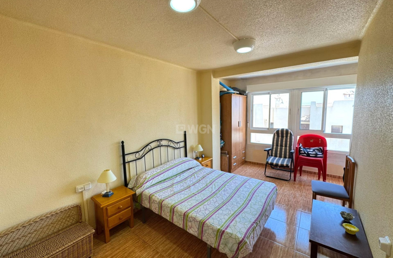 Odsprzedaż - Mieszkanie w bloku - Torrevieja - Miramar - Torre Del Moro