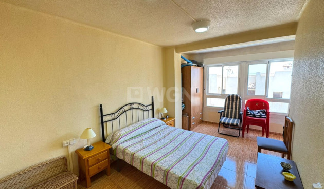 Odsprzedaż - Mieszkanie w bloku - Torrevieja - Miramar - Torre Del Moro