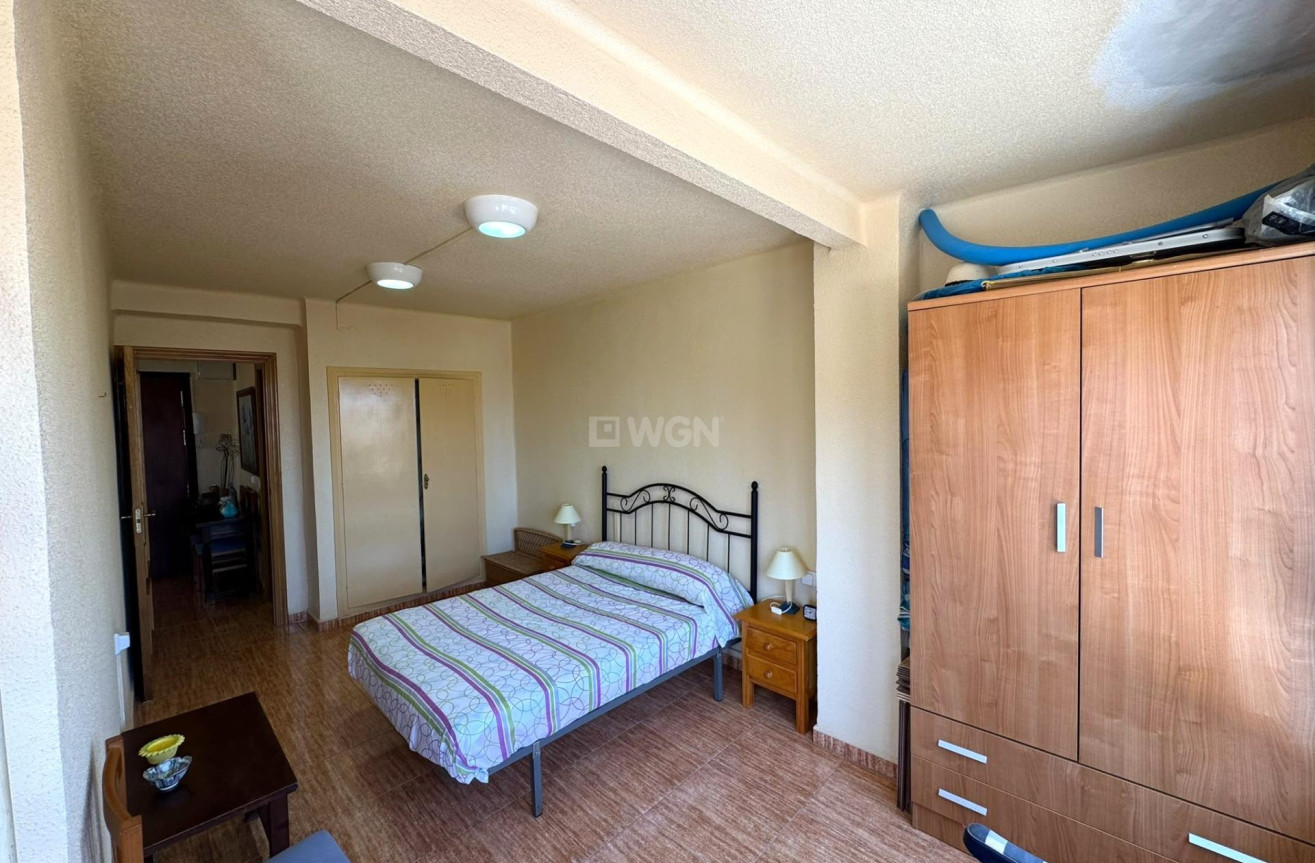 Odsprzedaż - Mieszkanie w bloku - Torrevieja - Miramar - Torre Del Moro