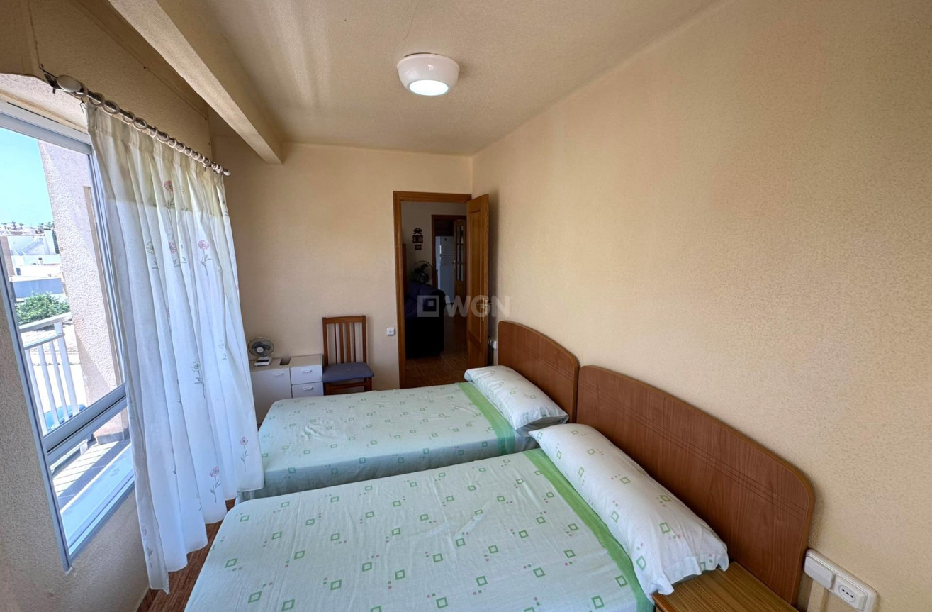Odsprzedaż - Mieszkanie w bloku - Torrevieja - Miramar - Torre Del Moro