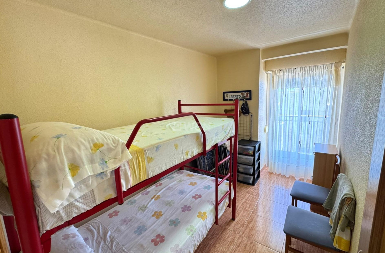 Odsprzedaż - Mieszkanie w bloku - Torrevieja - Miramar - Torre Del Moro