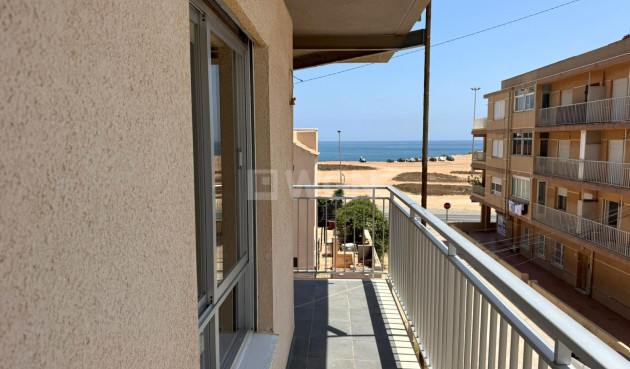 Odsprzedaż - Mieszkanie w bloku - Torrevieja - Miramar - Torre Del Moro