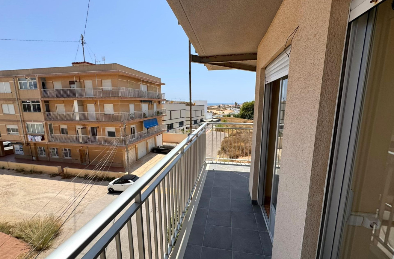 Odsprzedaż - Mieszkanie w bloku - Torrevieja - Miramar - Torre Del Moro