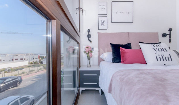 Nowy budynek - Bungalow - Torrevieja - Los Balcones