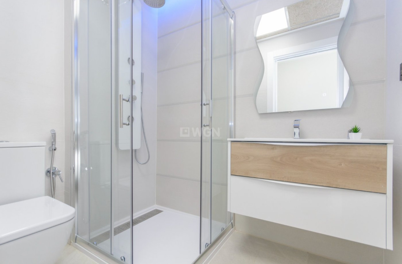 Nowy budynek - Bungalow - Torrevieja - Los Balcones