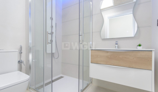Nowy budynek - Bungalow - Torrevieja - Los Balcones
