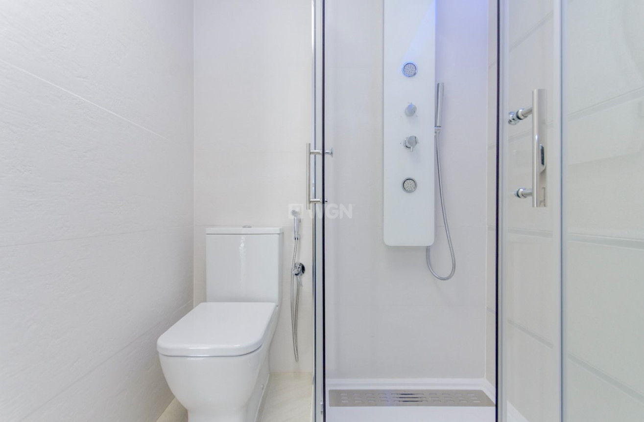 Nowy budynek - Bungalow - Torrevieja - Los Balcones