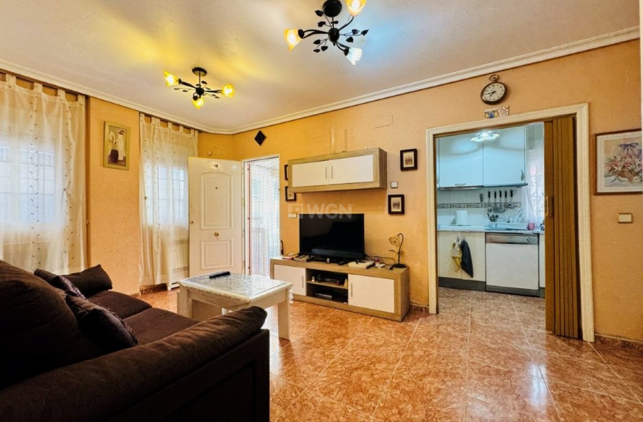 Odsprzedaż - Mieszkanie w bloku - La Mata - Costa Blanca