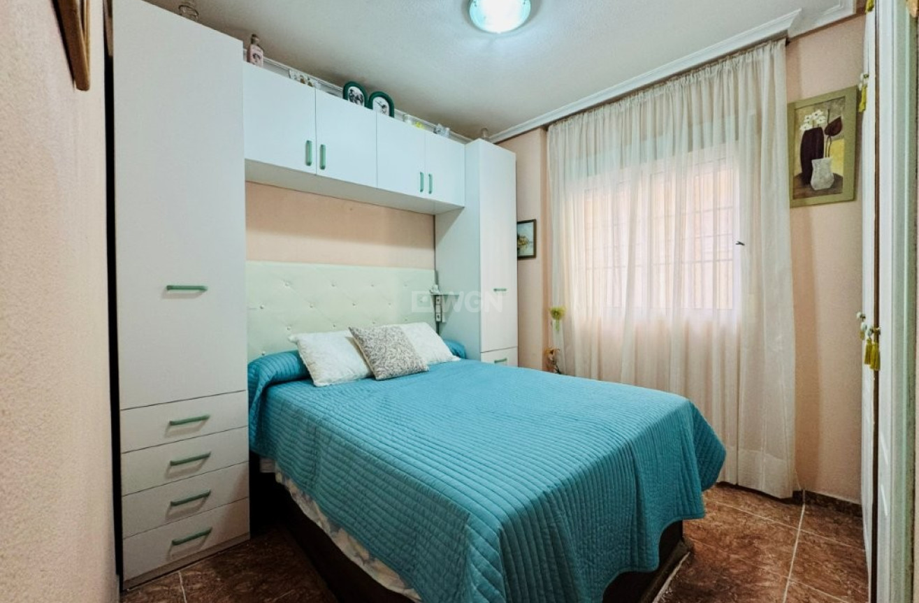 Odsprzedaż - Mieszkanie w bloku - La Mata - Costa Blanca