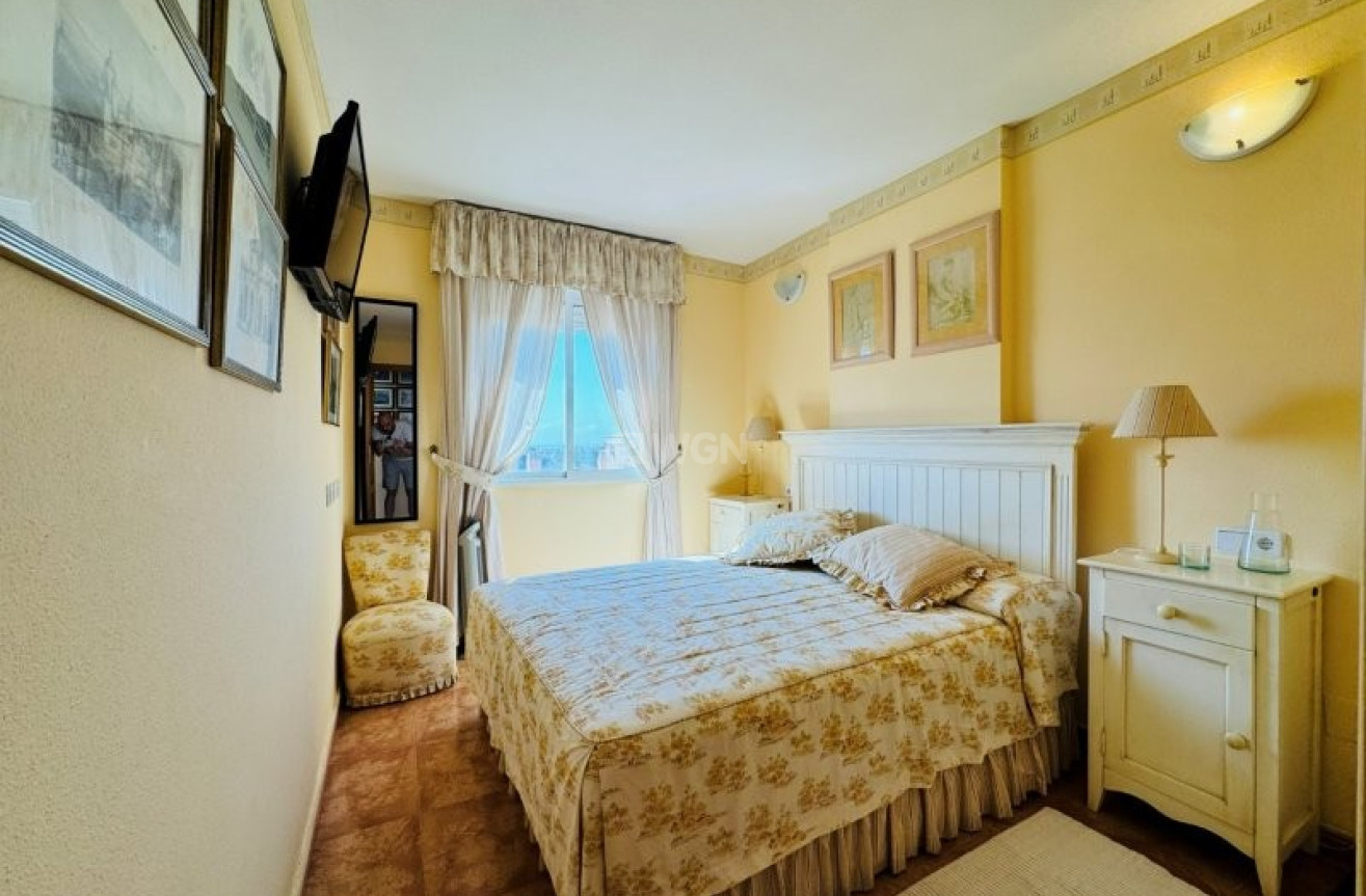 Odsprzedaż - Mieszkanie w bloku - Torrevieja - Costa Blanca