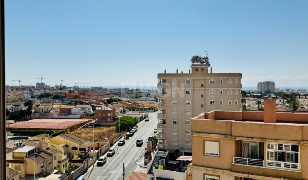 Odsprzedaż - Mieszkanie w bloku - Torrevieja - Costa Blanca