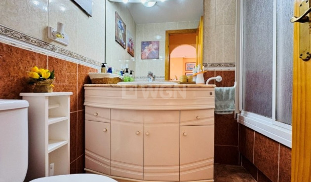Odsprzedaż - Mieszkanie w bloku - Torrevieja - Costa Blanca