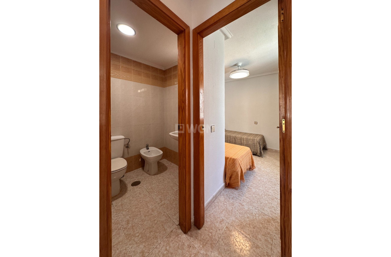 Odsprzedaż - Bungalow - Torrevieja - Costa Blanca