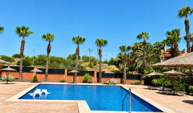 Odsprzedaż - Mieszkanie w bloku - Villamartin - Costa Blanca
