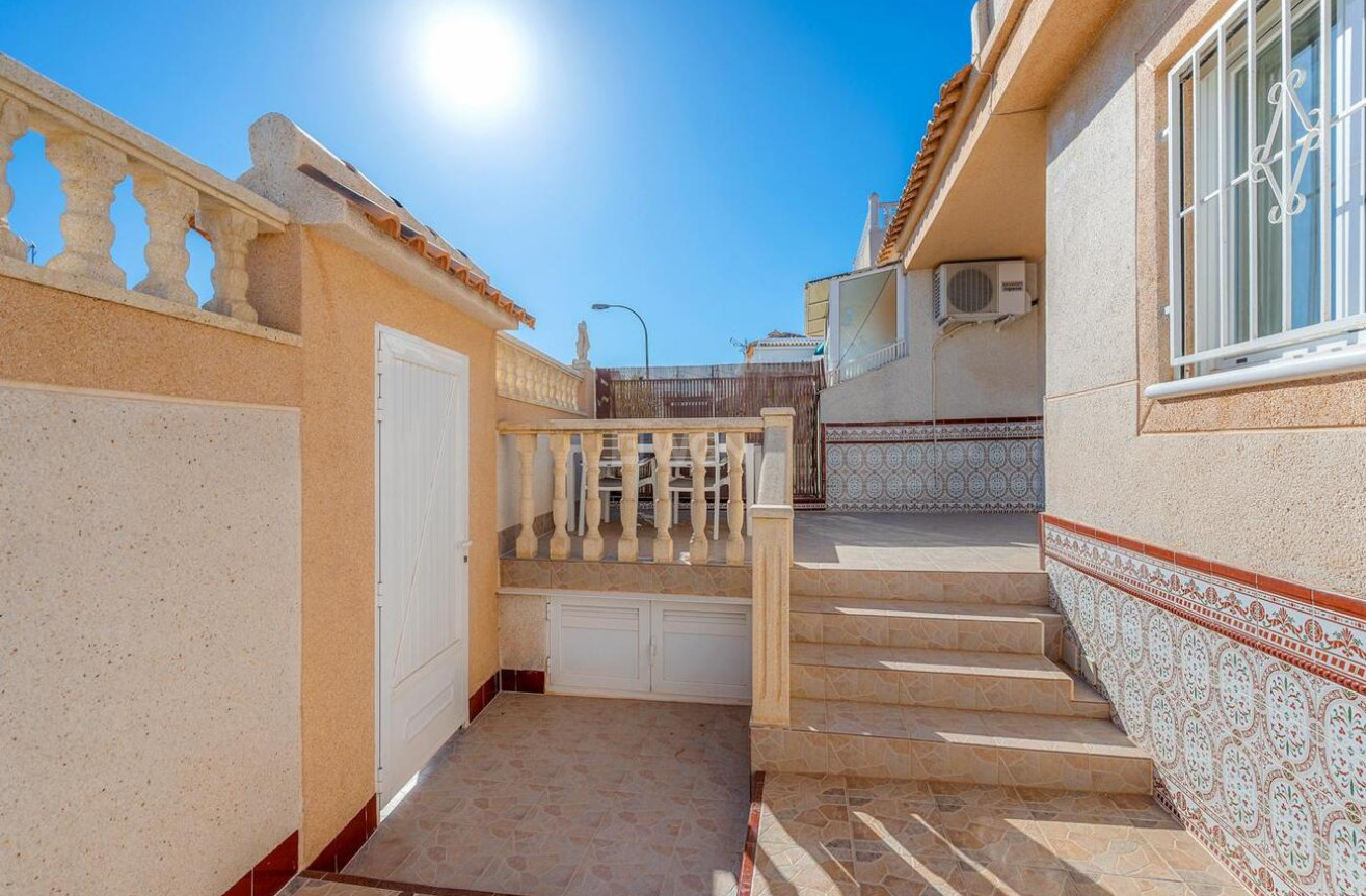 Odsprzedaż - Bungalow - Torrevieja - Los Balcones