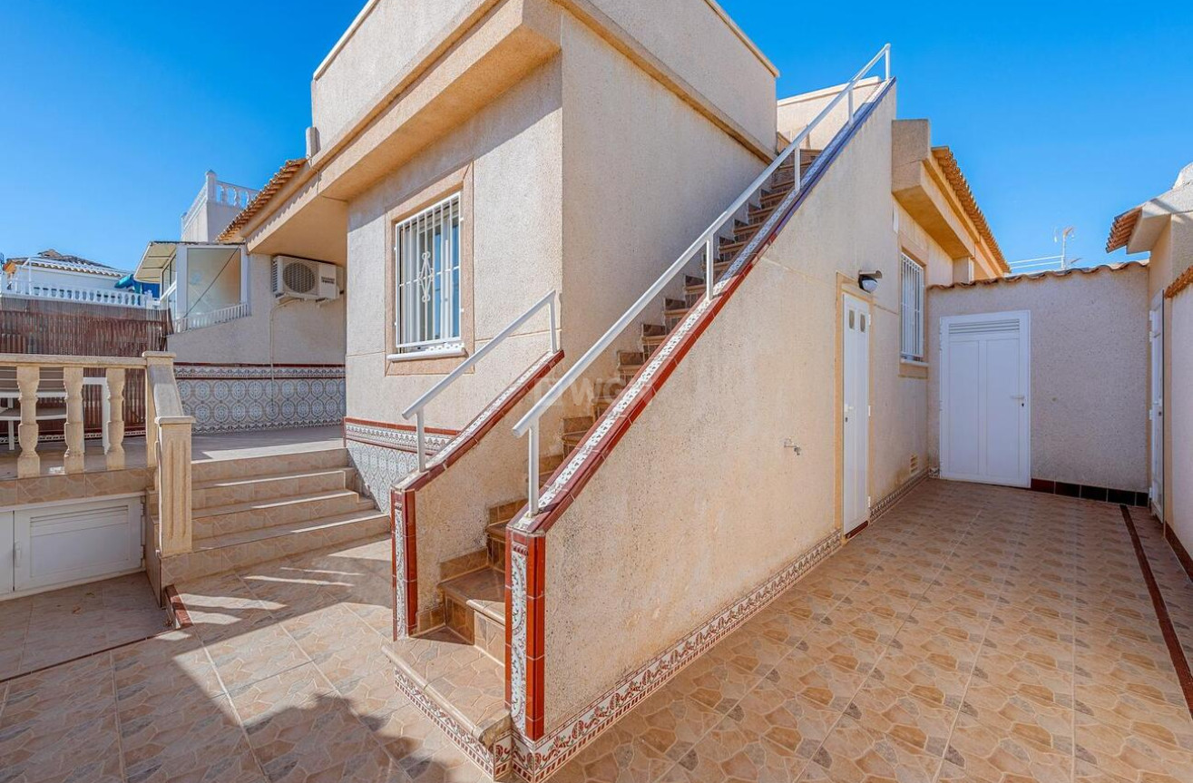 Odsprzedaż - Bungalow - Torrevieja - Los Balcones