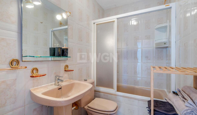 Odsprzedaż - Bungalow - Torrevieja - Los Balcones