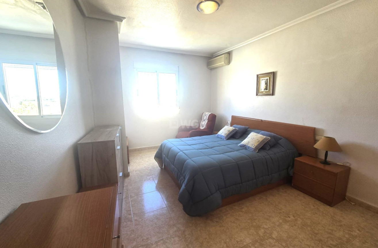 Odsprzedaż - Mieszkanie w bloku - Torrevieja - Parque Las Naciones