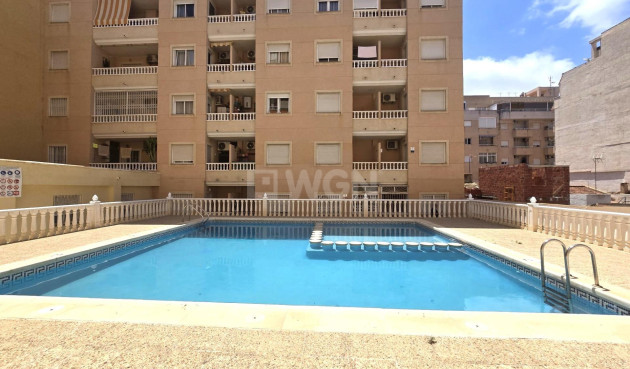 Odsprzedaż - Mieszkanie w bloku - Torrevieja - Parque Las Naciones