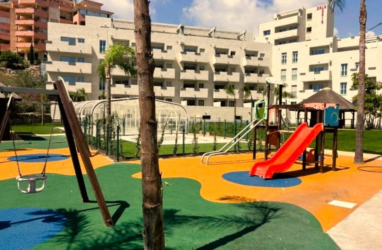 Odsprzedaż - Mieszkanie w bloku - Mijas Costa - Riviera del sol