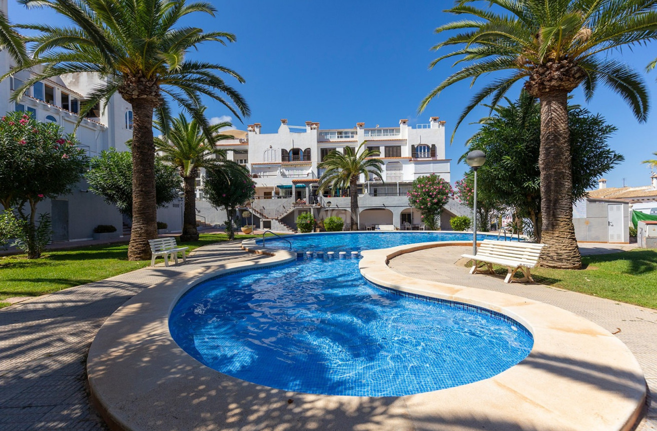 Odsprzedaż - Mieszkanie w bloku - La Mata - Costa Blanca
