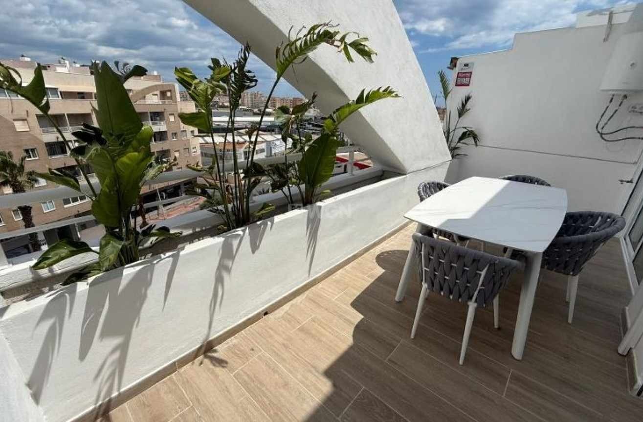 Odsprzedaż - Mieszkanie w bloku - Torrevieja - Costa Blanca
