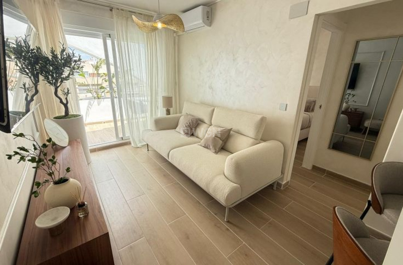 Odsprzedaż - Mieszkanie w bloku - Torrevieja - Costa Blanca
