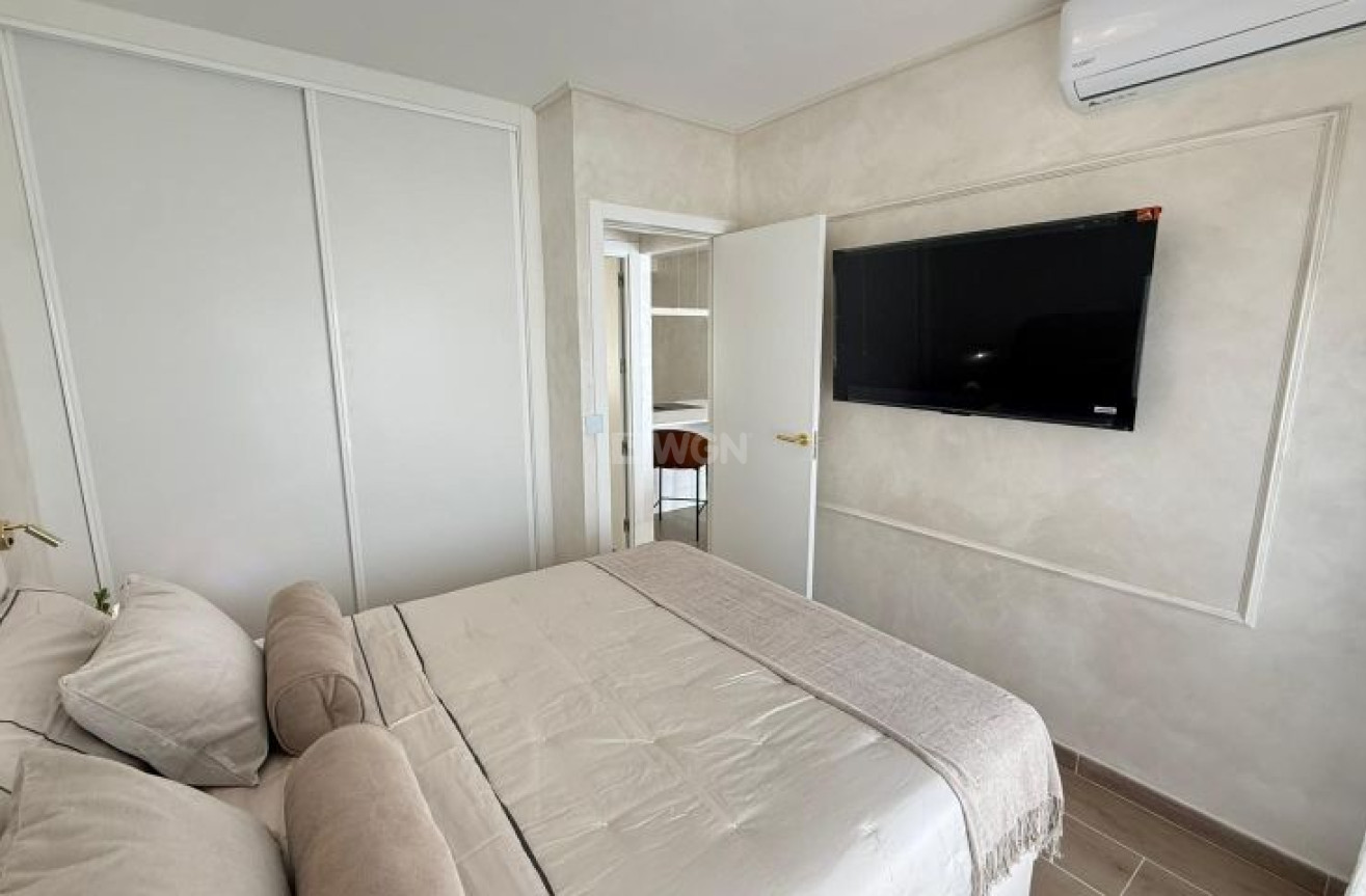 Odsprzedaż - Mieszkanie w bloku - Torrevieja - Costa Blanca