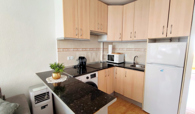 Odsprzedaż - Mieszkanie w bloku - Torrevieja - Costa Blanca