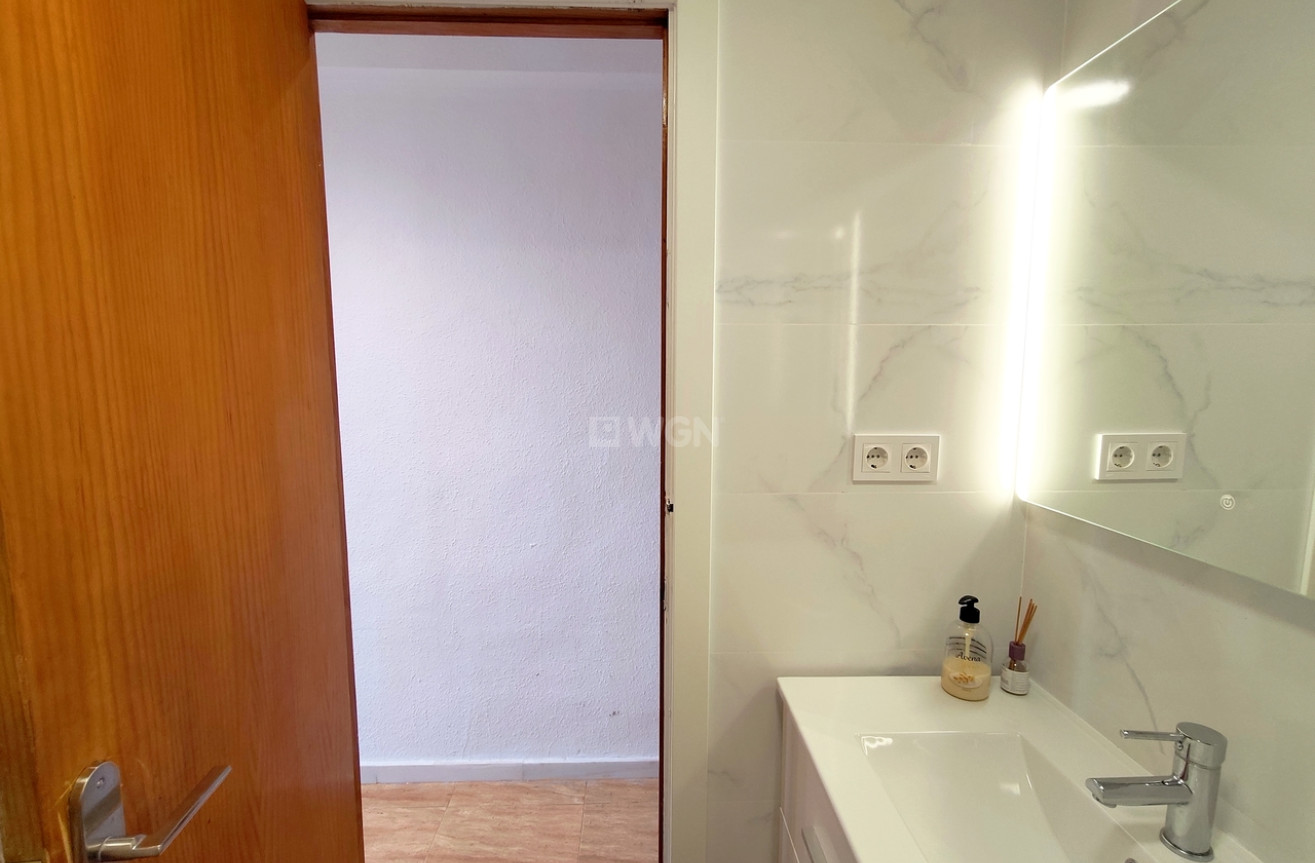 Odsprzedaż - Mieszkanie w bloku - Torrevieja - Costa Blanca