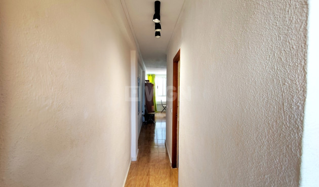Odsprzedaż - Mieszkanie w bloku - Torrevieja - Costa Blanca