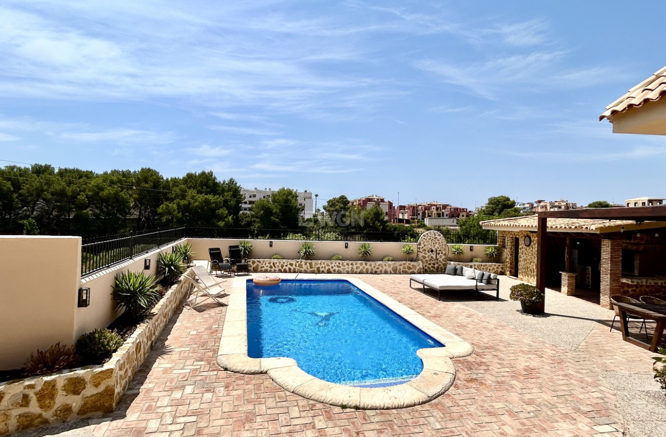 Odsprzedaż - Villa - La Zenia - Costa Blanca