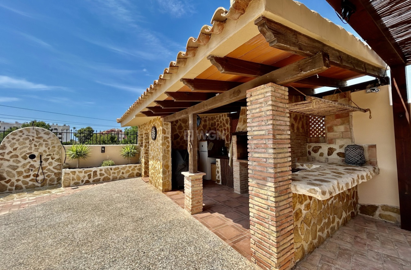 Odsprzedaż - Villa - La Zenia - Costa Blanca