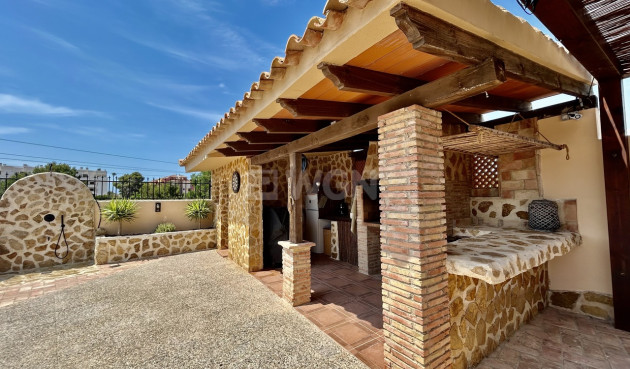Odsprzedaż - Villa - La Zenia - Costa Blanca