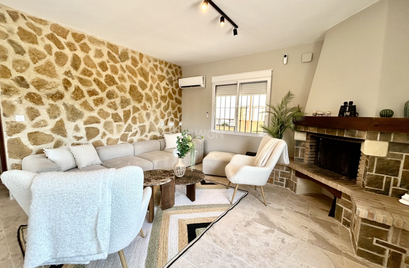 Odsprzedaż - Villa - La Zenia - Costa Blanca