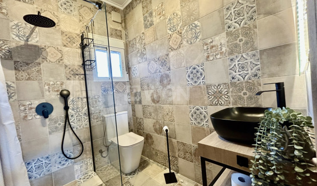 Odsprzedaż - Villa - La Zenia - Costa Blanca