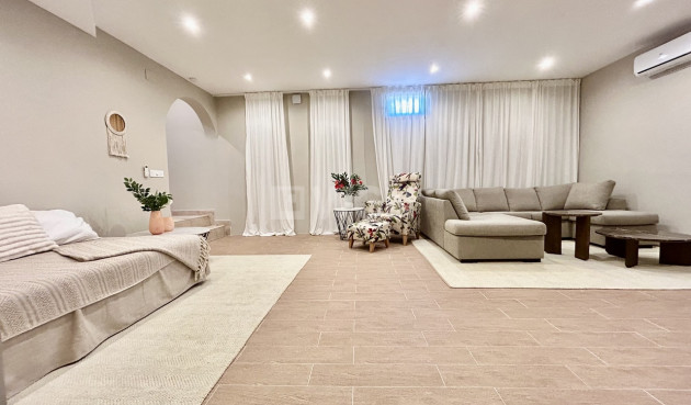 Odsprzedaż - Villa - La Zenia - Costa Blanca