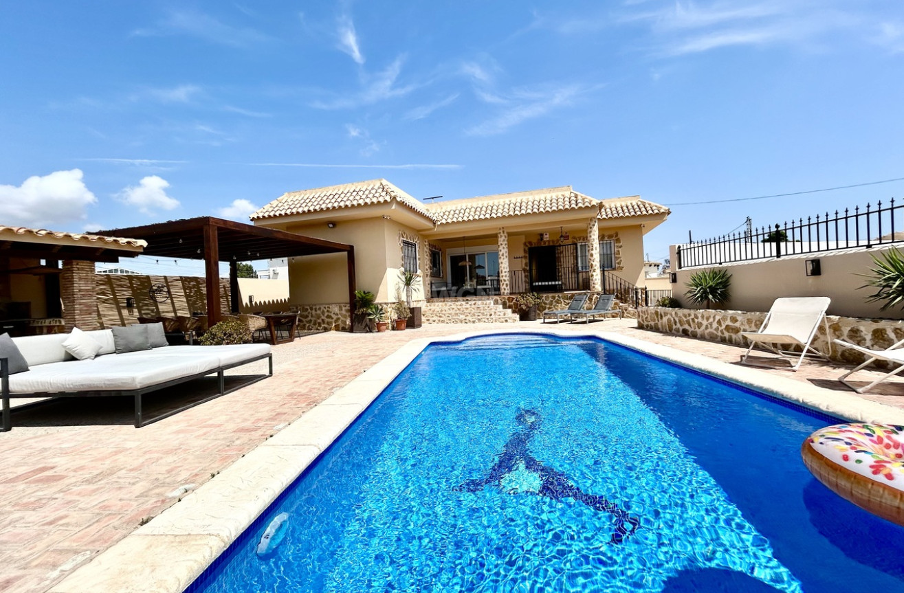 Odsprzedaż - Villa - La Zenia - Costa Blanca