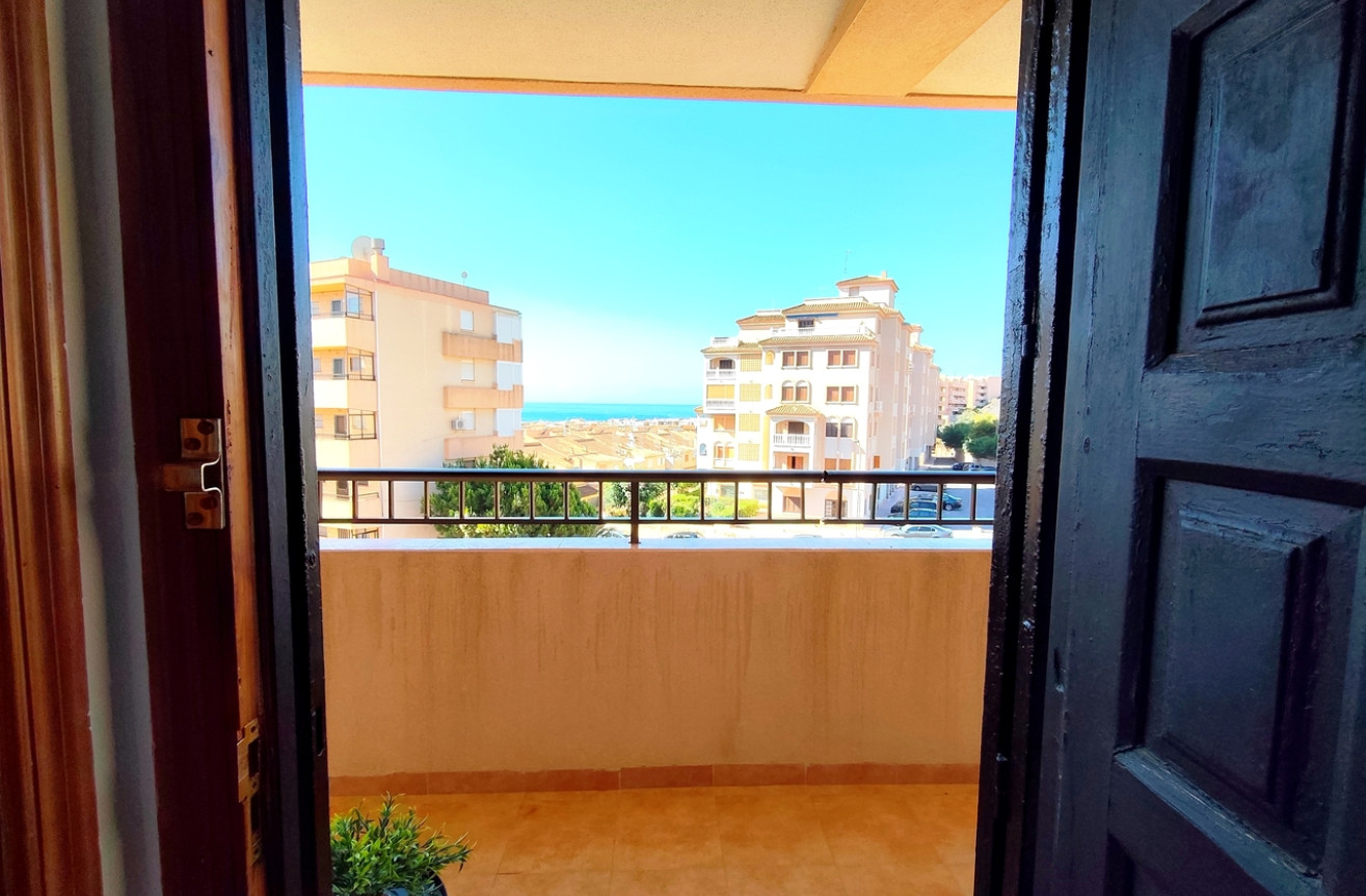 Odsprzedaż - Mieszkanie w bloku - La Mata - Costa Blanca