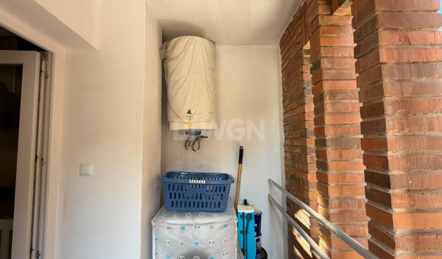 Odsprzedaż - Mieszkanie w bloku - Torrevieja - Playa del Cura