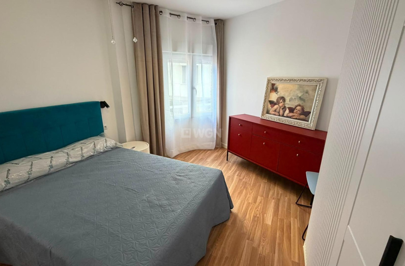 Odsprzedaż - Mieszkanie w bloku - Torrevieja - Playa del Cura